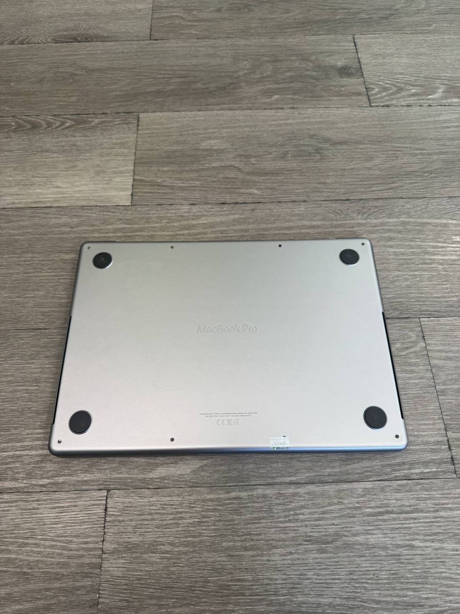 MACBOOK PRO RETINA 14 2023, M3/8GB RAM/512GB SSD SPACE GREY BOX - Imagen 8