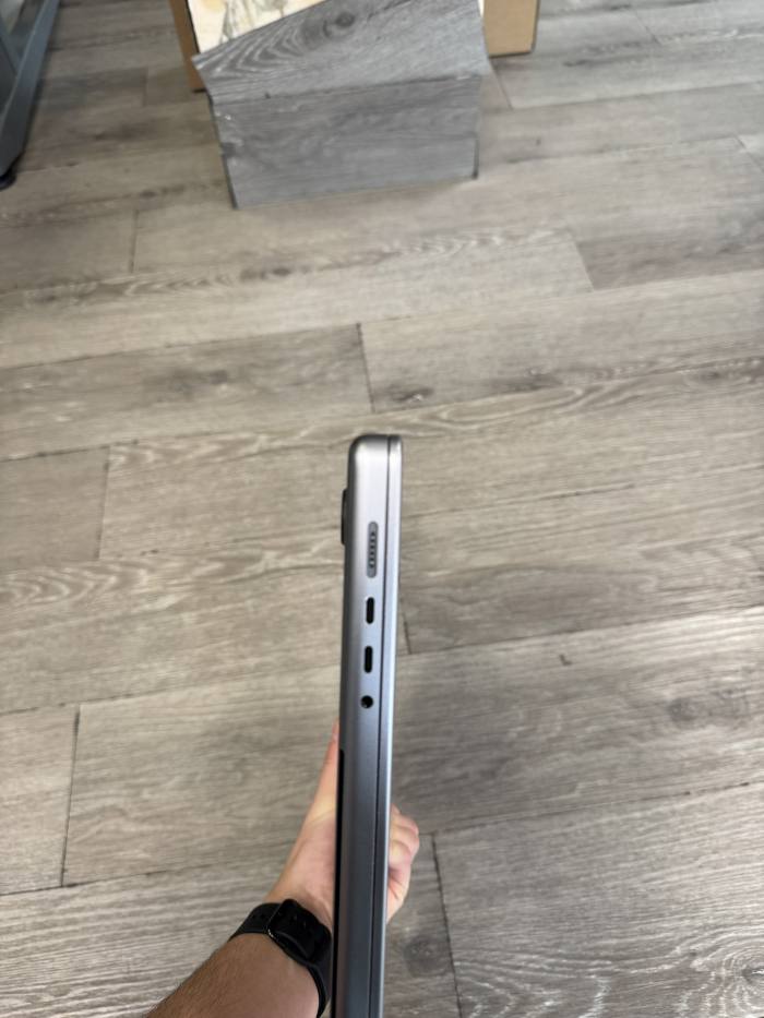 MacBook Pro 16" 2021, M1Pro/16GB RAM/512GB SSD SPACE GREY - Imagen 7