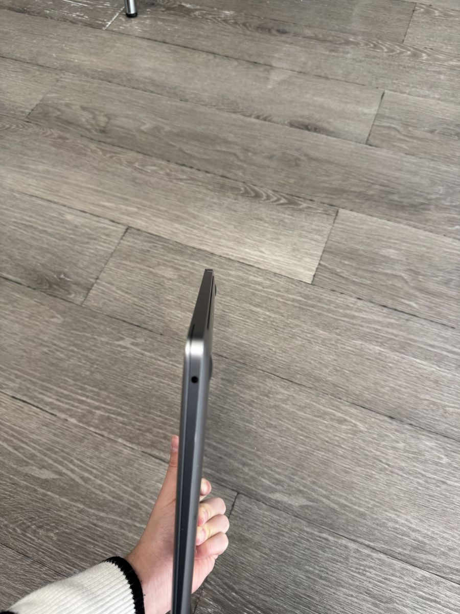 MACBOOK AIR RETINA 13" 2020 I5/8GB RAM/512GB SSD SPACE GREY - Imagen 8