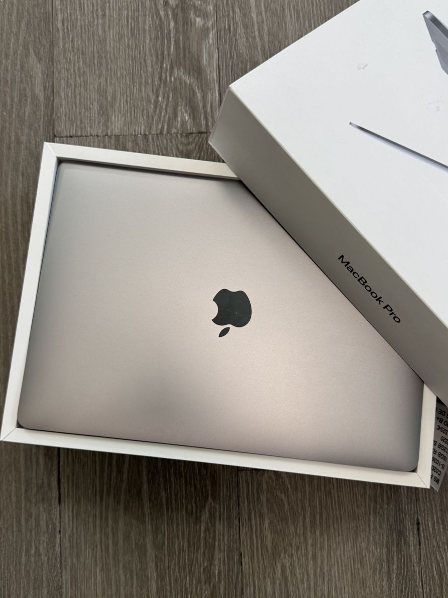 MACBOOK PRO RETINA 13 2020 TOUCHBAR, I5/16GB RAM/512GB SSD SPACE GREY BOX - Imagen 2