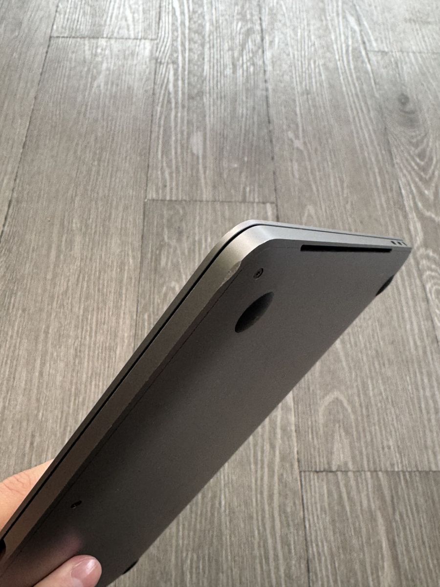 MACBOOK PRO RETINA 13 2020 TOUCHBAR, I5/16GB RAM/512GB SSD SPACE GREY BOX - Imagen 6